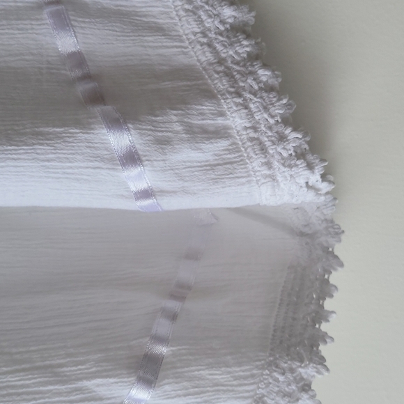 Boho Chic White Lace and Embroidered Top From Greece - Picture 3 of 16